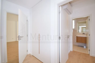 Apartamento T3 para Venda em Carcavelos e Parede