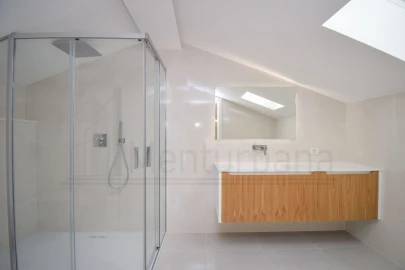 Apartamento T3 para Venda em Carcavelos e Parede