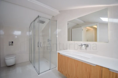 Apartamento T3 para Venda em Carcavelos e Parede