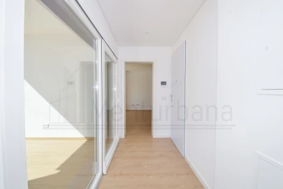 Apartamento T3 para Venda em Carcavelos e Parede
