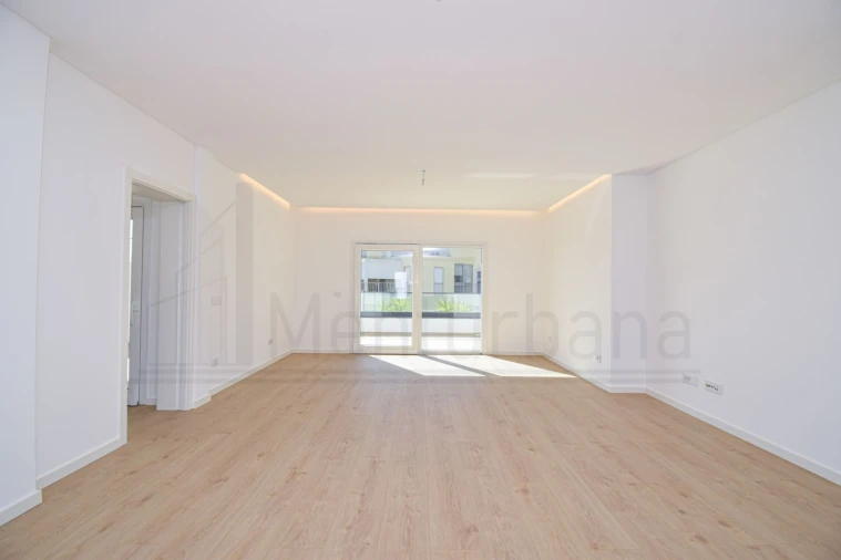 Apartamento T3 para Venda em Carcavelos e Parede Foto 17