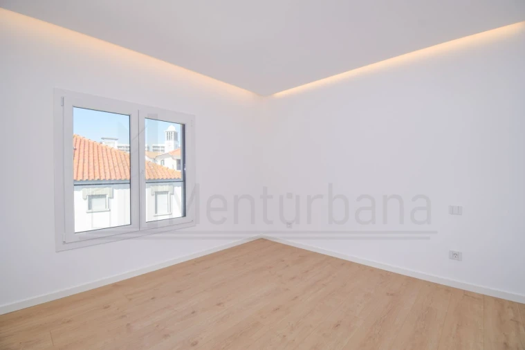 Apartamento T3 para Venda em Carcavelos e Parede Foto 34