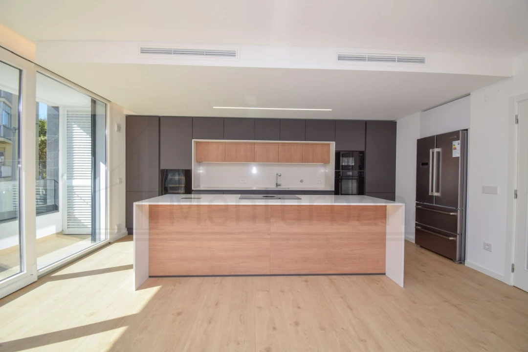 Apartamento T3 para Venda em Carcavelos e Parede Foto 5