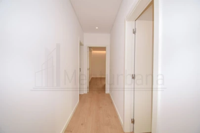 Apartamento T3 para Venda em Carcavelos e Parede