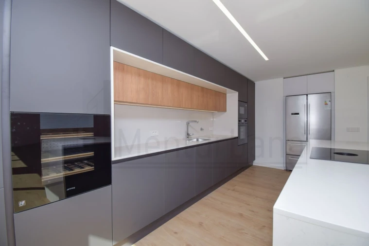 Apartamento T3 para Venda em Carcavelos e Parede Foto 4