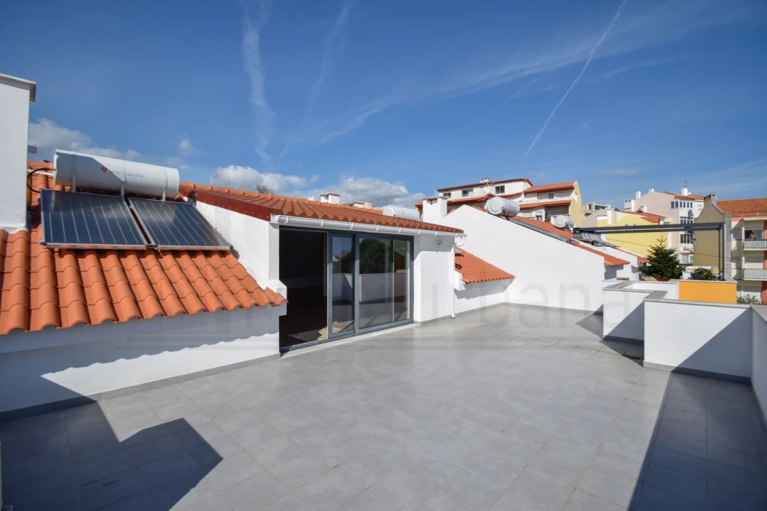 Apartamento T3 para Venda em Carcavelos e Parede Foto 4