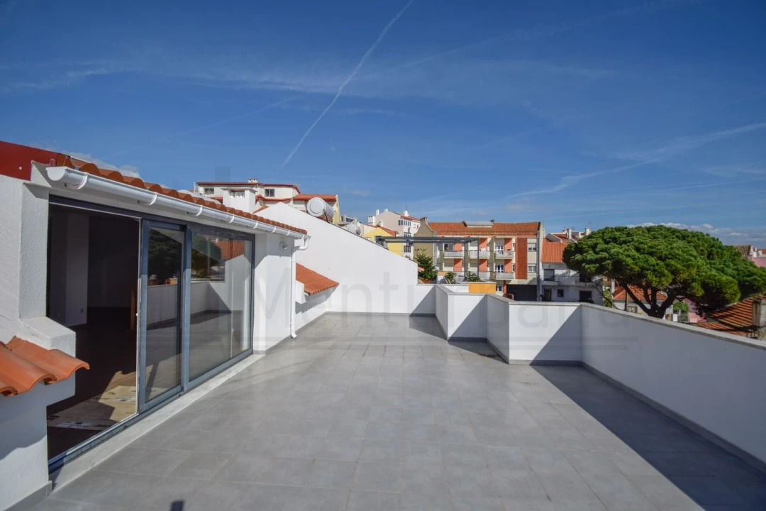 Apartamento T3 para Venda em Carcavelos e Parede Foto 5