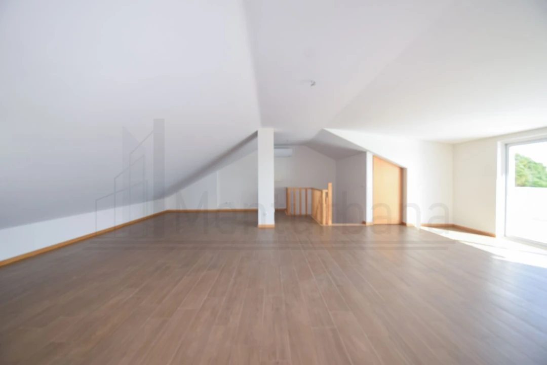 Apartamento T3 para Venda em Carcavelos e Parede Foto 11