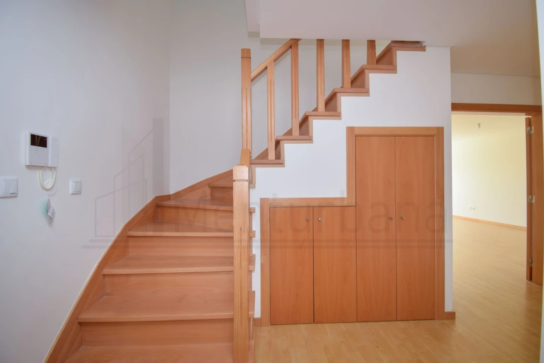 Apartamento T3 para Venda em Carcavelos e Parede Foto 12