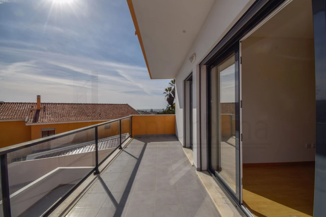 Apartamento T3 para Venda em Carcavelos e Parede Foto 14