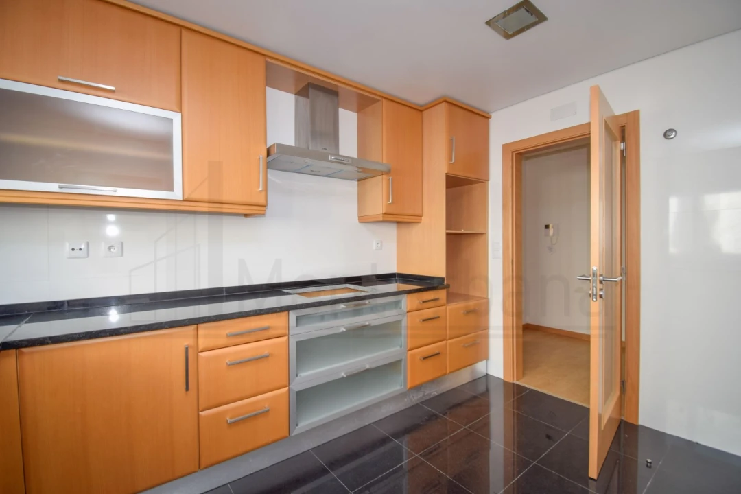 Apartamento T3 para Venda em Carcavelos e Parede Foto 18
