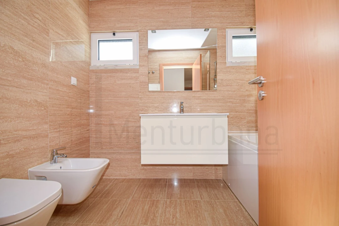 Apartamento T3 para Venda em Carcavelos e Parede Foto 25