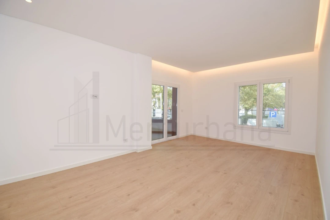 Apartamento T3 para Venda em Carcavelos e Parede Foto 20