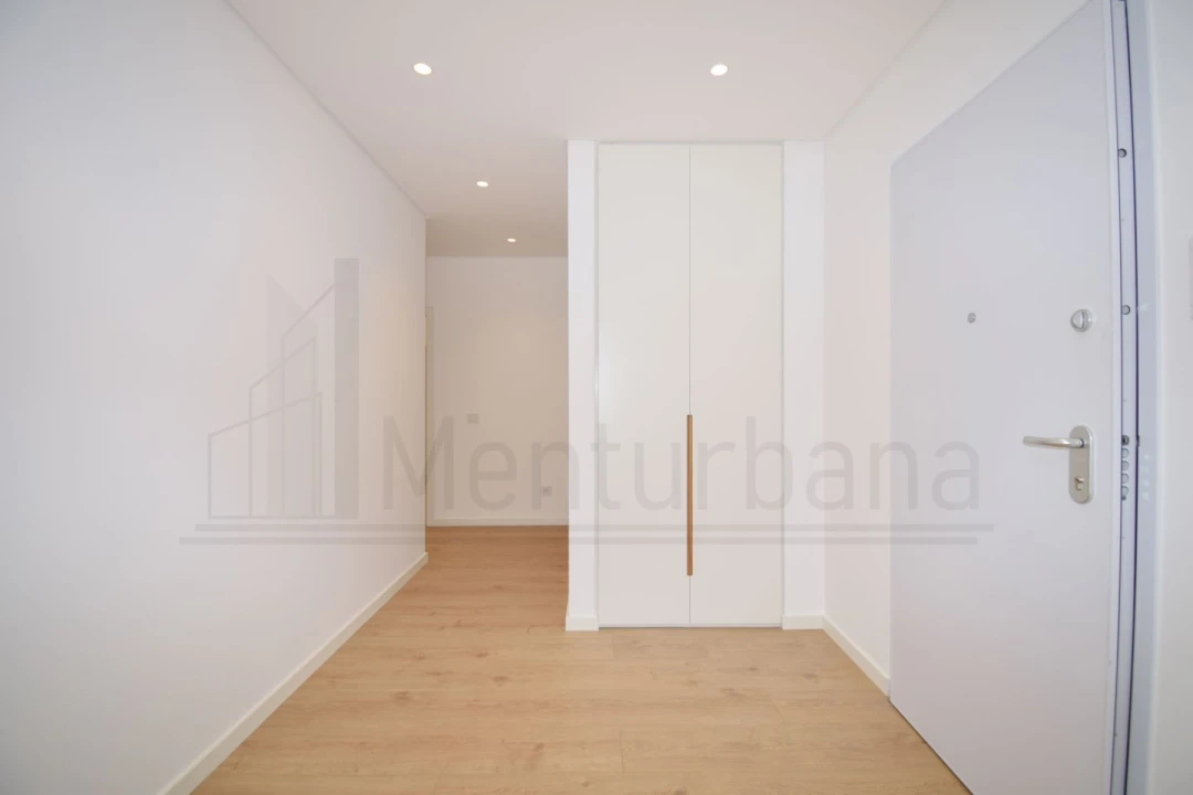 Apartamento T3 para Venda em Carcavelos e Parede Foto 11