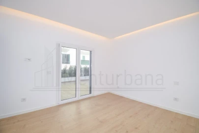 Apartamento T3 para Venda em Carcavelos e Parede