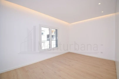 Apartamento T3 para Venda em Carcavelos e Parede