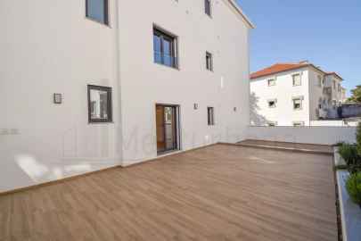 Apartamento T3 para Venda em Carcavelos e Parede