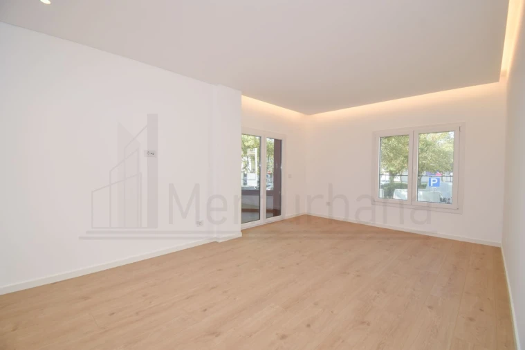 Apartamento T3 para Venda em Carcavelos e Parede Foto 20