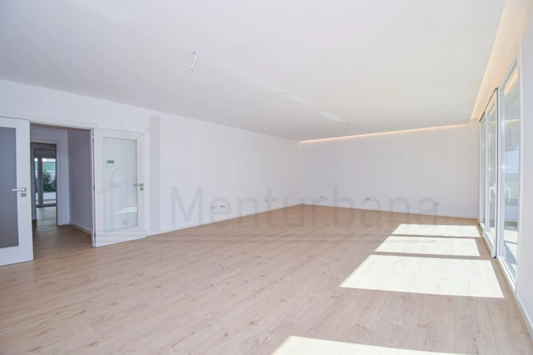 Apartamento T3 para Venda em Carcavelos e Parede Foto 4