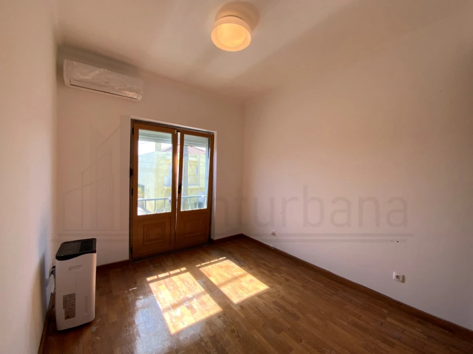 Moradia T4 para Venda em São Domingos de Rana Foto 24