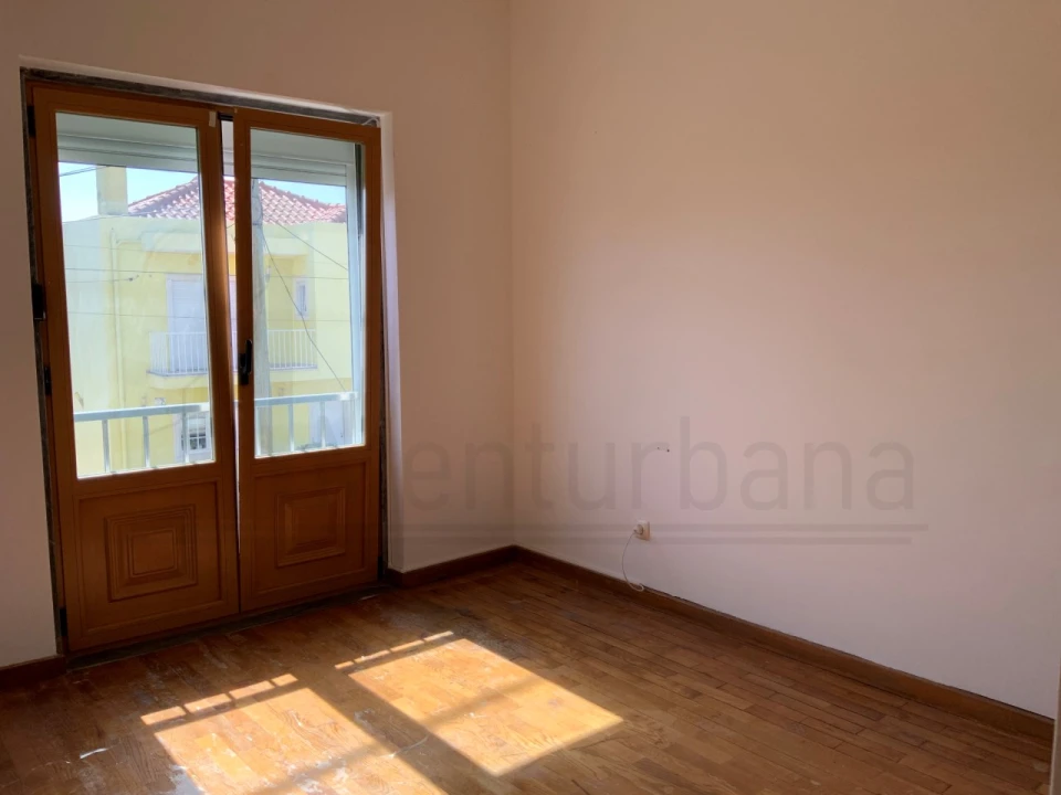 Moradia T4 para Venda em São Domingos de Rana Foto 26