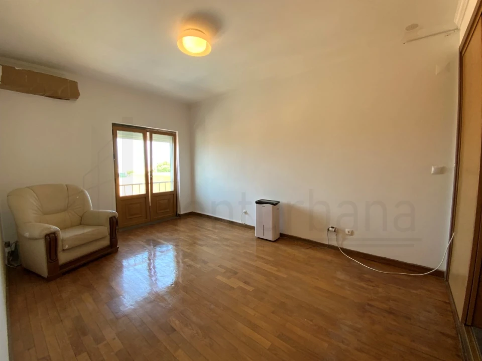 Moradia T4 para Venda em São Domingos de Rana Foto 21
