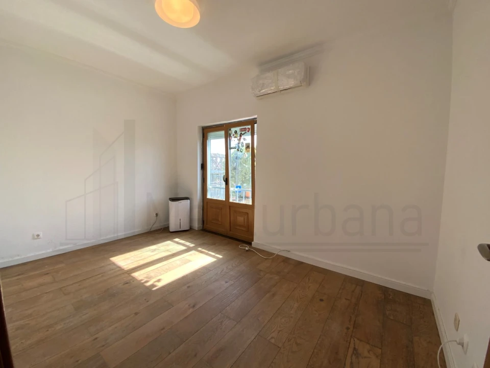 Moradia T4 para Venda em São Domingos de Rana Foto 33