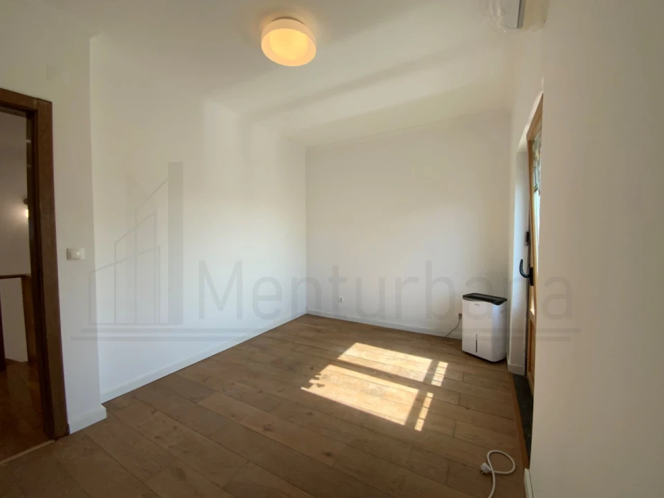 Moradia T4 para Venda em São Domingos de Rana Foto 34