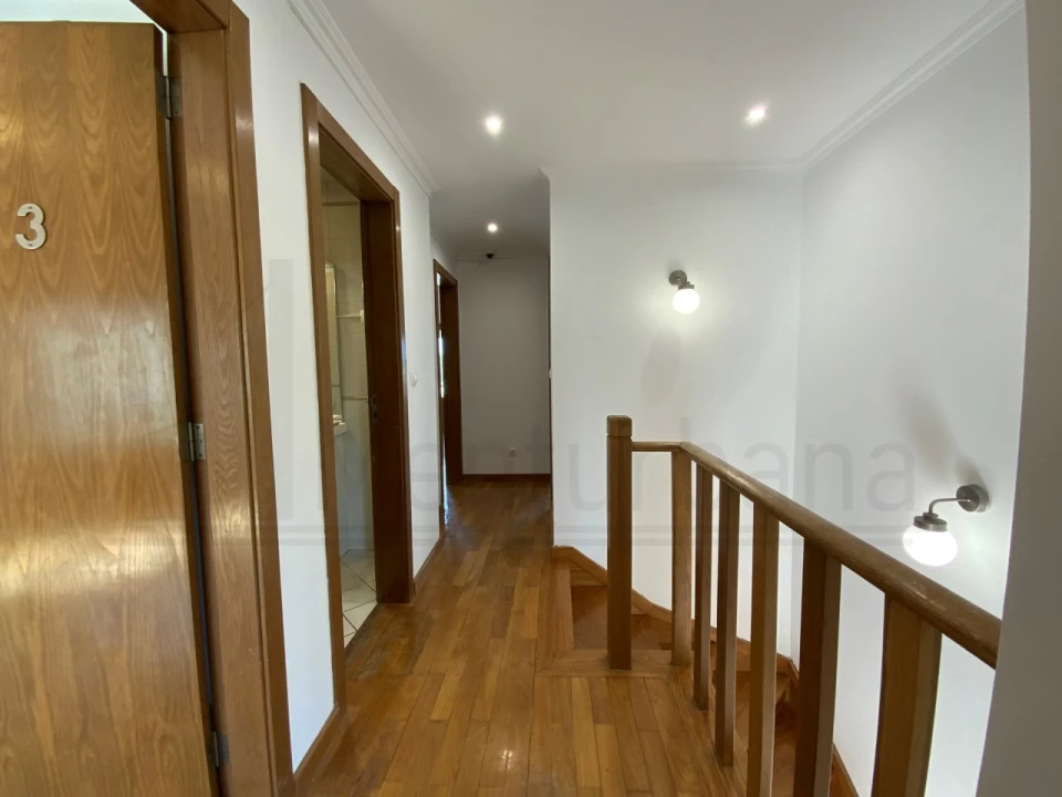 Moradia T4 para Venda em São Domingos de Rana Foto 17