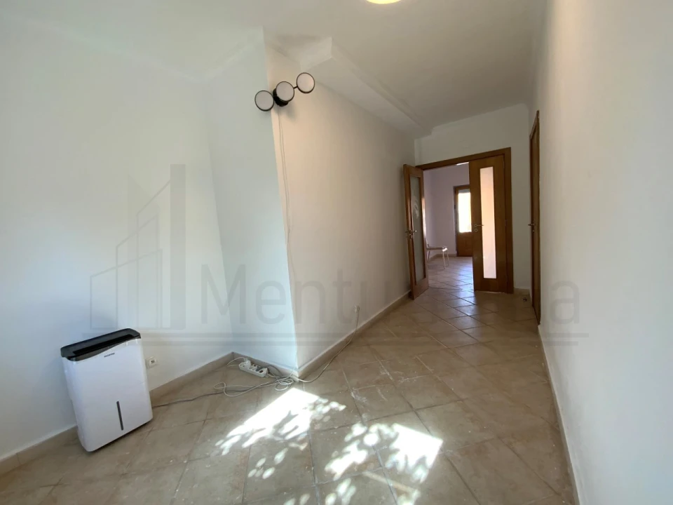 Moradia T4 para Venda em São Domingos de Rana Foto 12