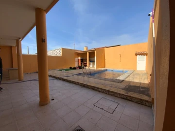 Moradia T4 para Venda em São Domingos de Rana