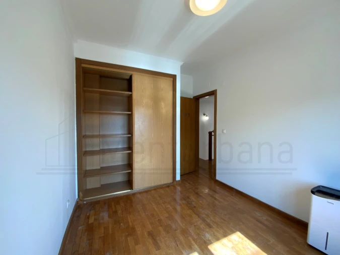 Moradia T4 para Venda em São Domingos de Rana Foto 28