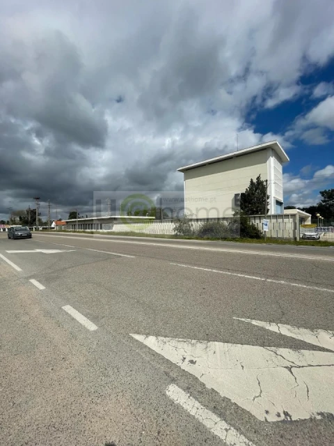Armazém para Venda em Palhais e Coina