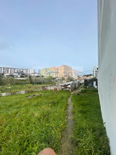 Terreno para Venda em São João das Lampas e Terrugem