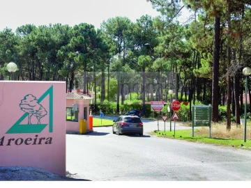 Terreno para Venda em Charneca de Caparica e Sobreda