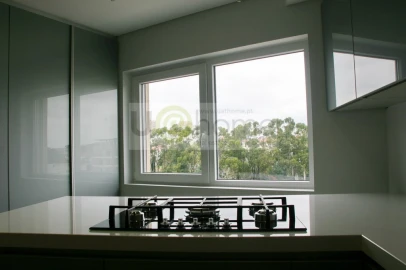 Apartamento T3 para Venda em Carcavelos e Parede
