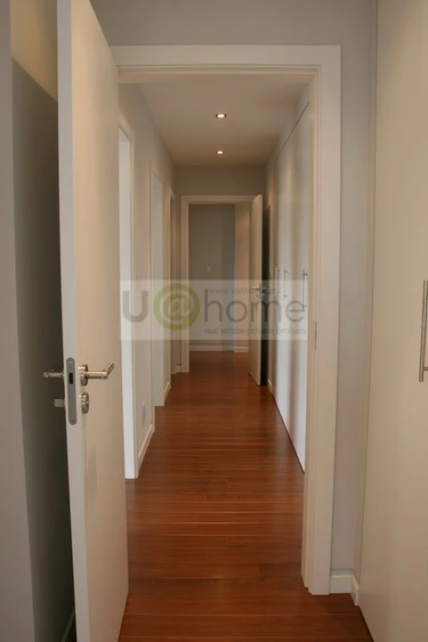 Apartamento T3 para Venda em Carcavelos e Parede