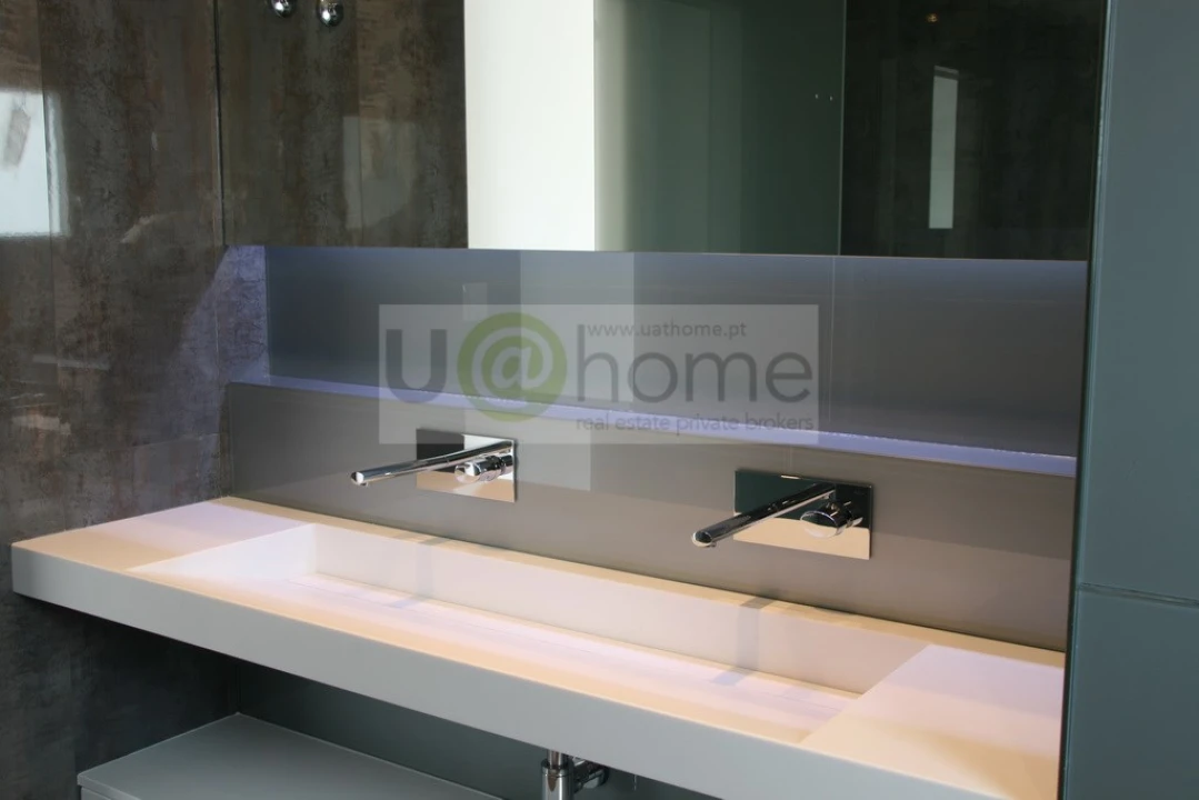 Apartamento T3 para Venda em Carcavelos e Parede Foto 12