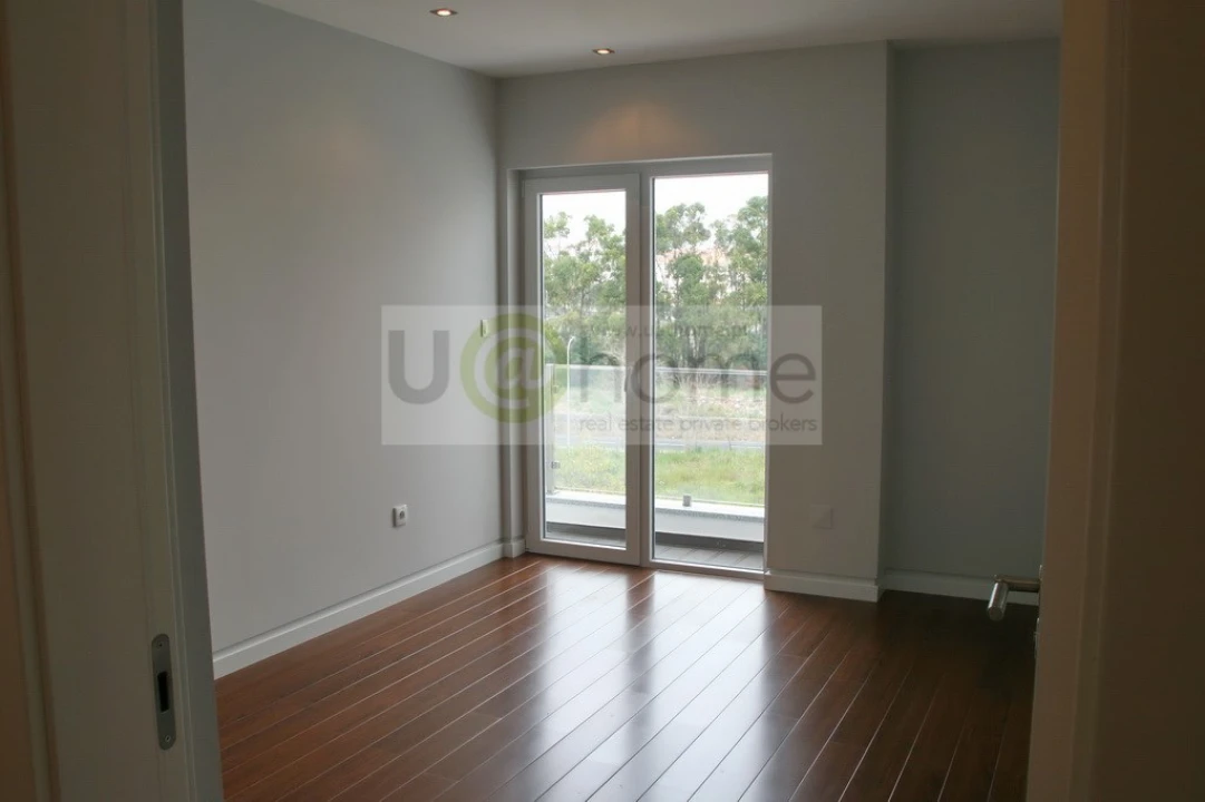 Apartamento T3 para Venda em Carcavelos e Parede Foto 13