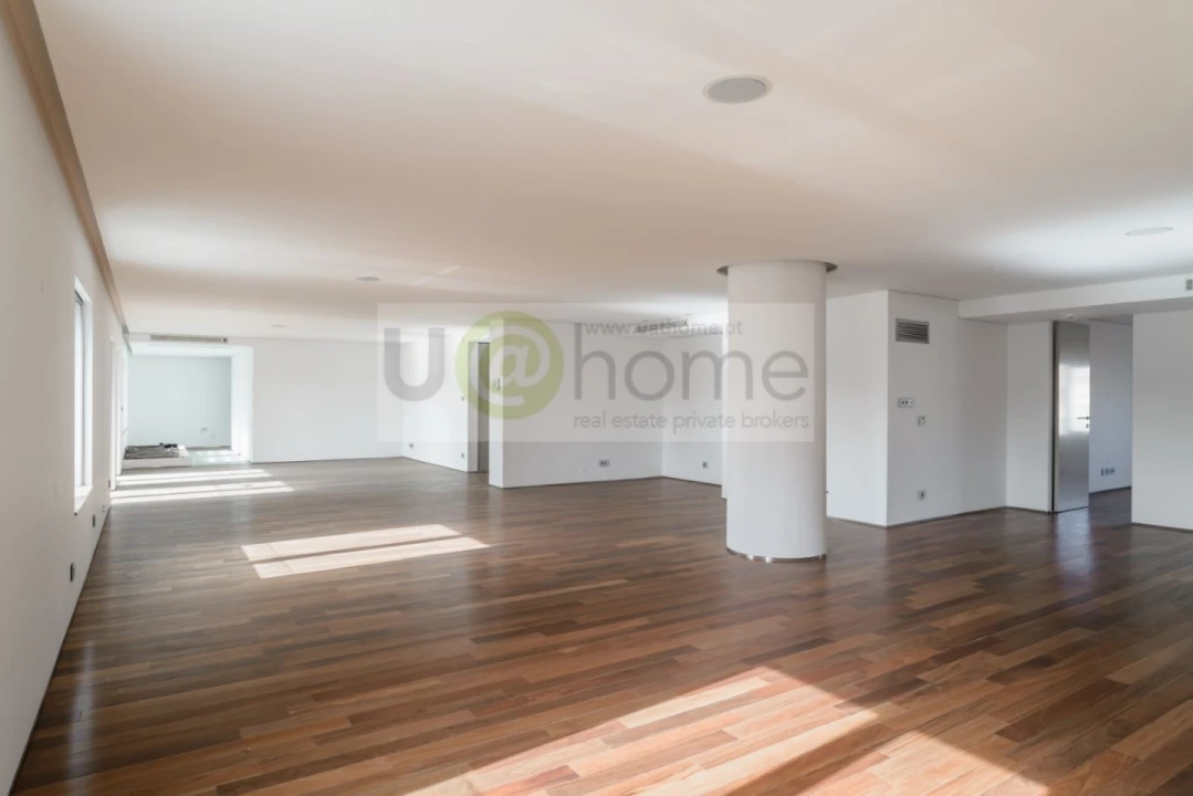 Apartamento T8 para Venda em Avenidas Novas Foto 7