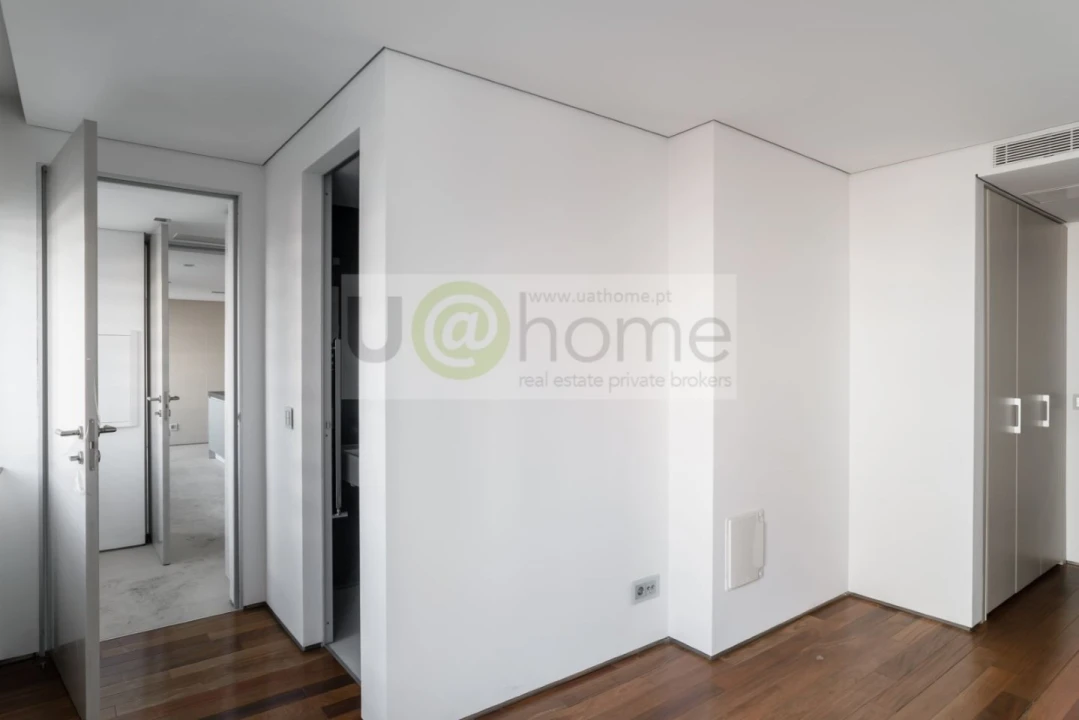 Apartamento T8 para Venda em Avenidas Novas Foto 13