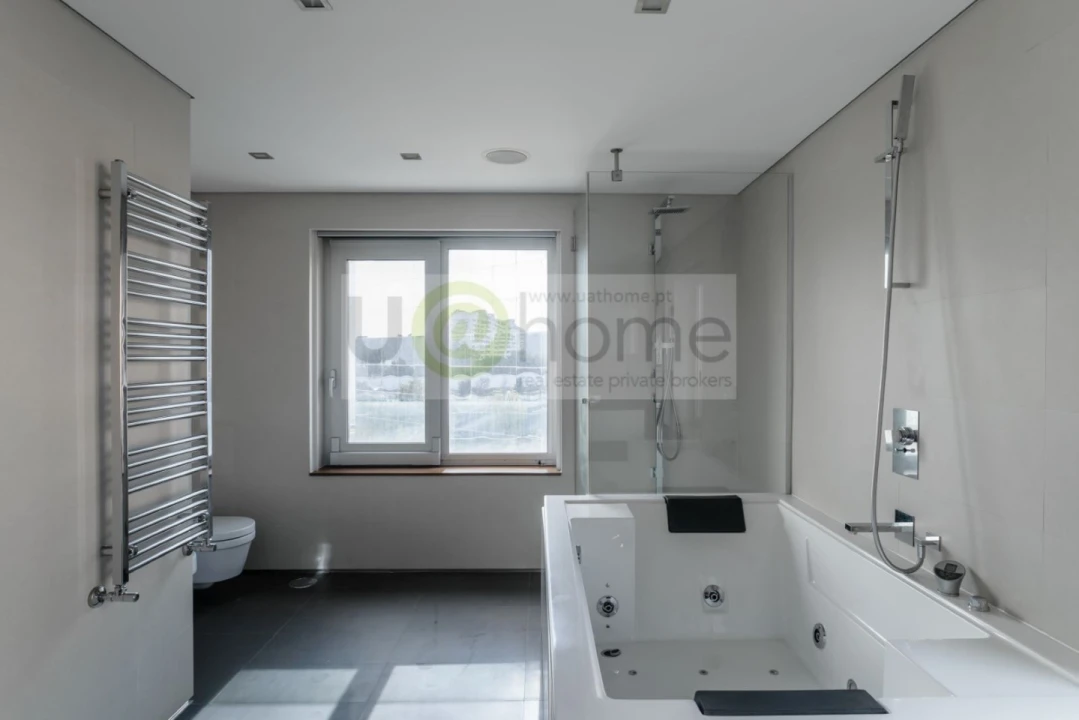 Apartamento T8 para Venda em Avenidas Novas Foto 17