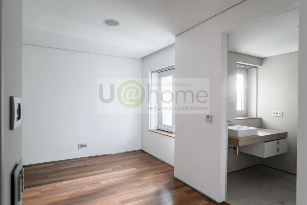 Apartamento T8 para Venda em Avenidas Novas Foto 19