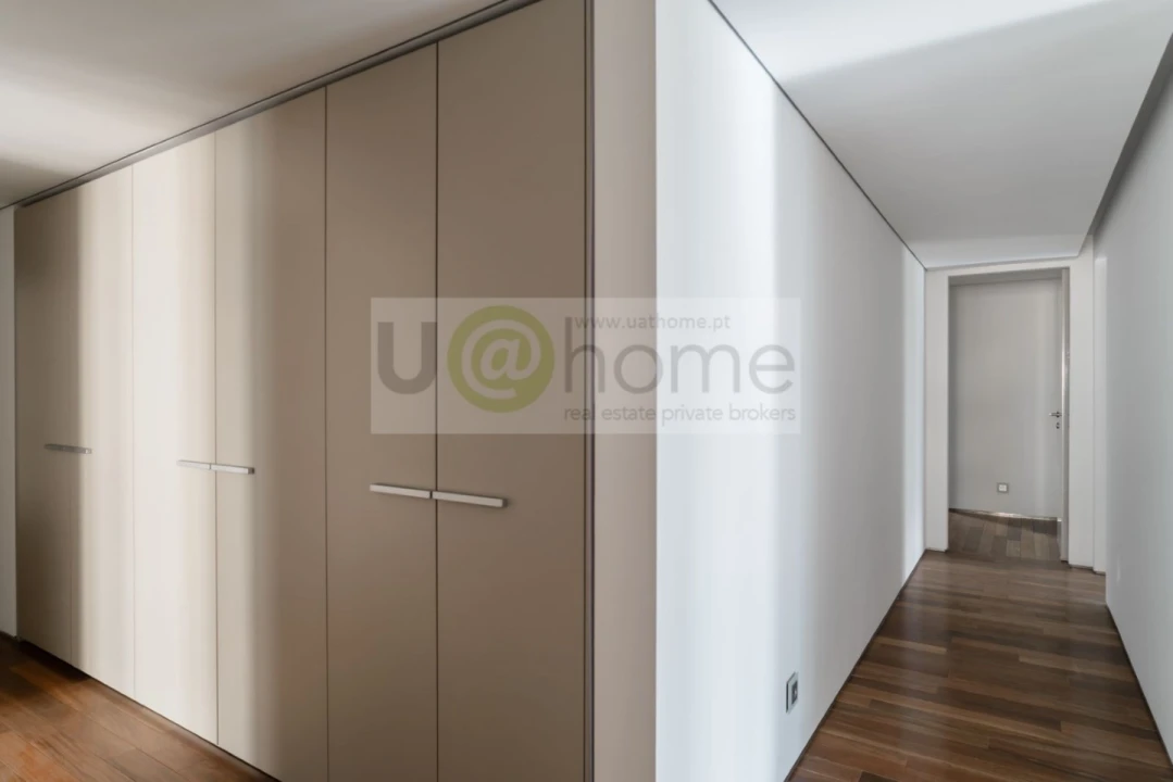 Apartamento T8 para Venda em Avenidas Novas Foto 21