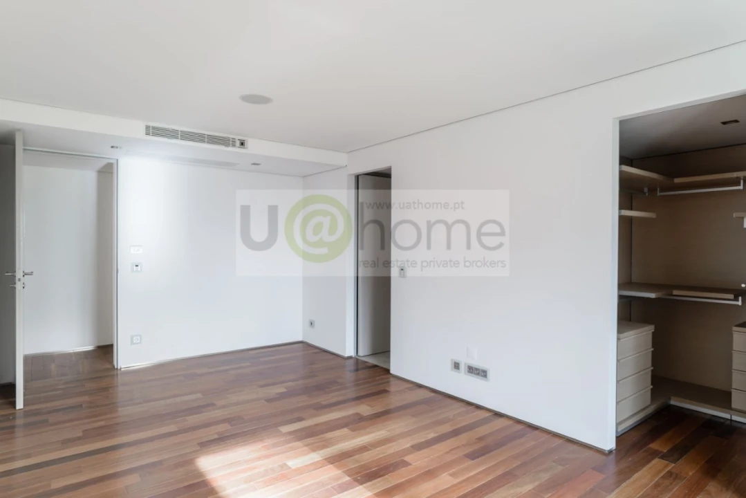 Apartamento T8 para Venda em Avenidas Novas Foto 22
