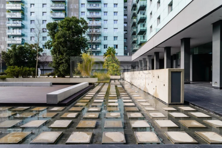 Apartamento T8 para Venda em Avenidas Novas Foto 5