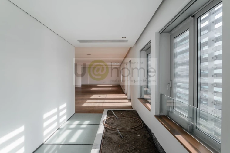 Apartamento T8 para Venda em Avenidas Novas Foto 10