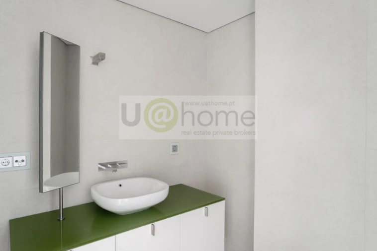 Apartamento T8 para Venda em Avenidas Novas Foto 14