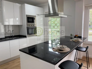 Apartamento T3 para Venda em Benfica