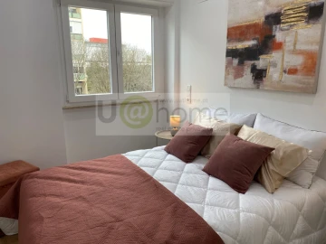Apartamento T3 para Venda em Benfica